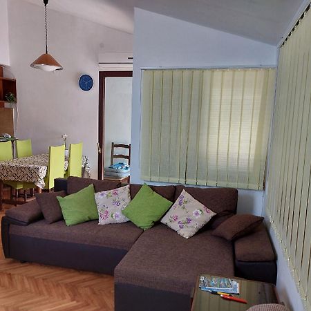 Apartment Silvana Božava Esterno foto